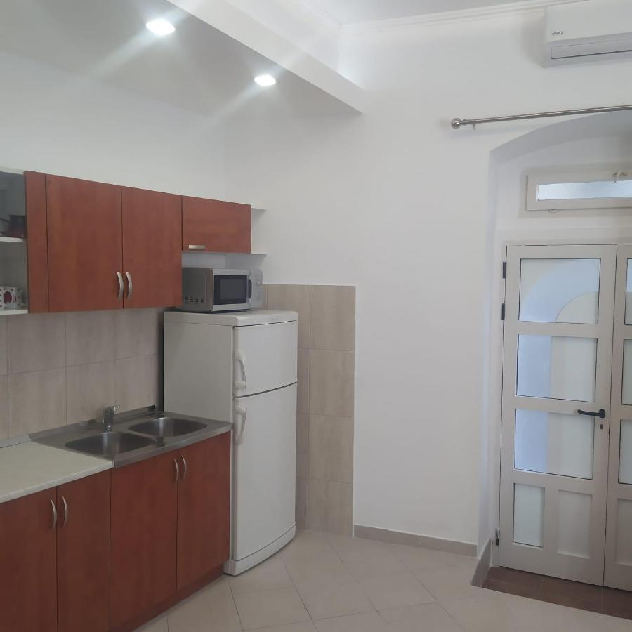 Apartmani Diki มาคาร์สกา ภายนอก รูปภาพ