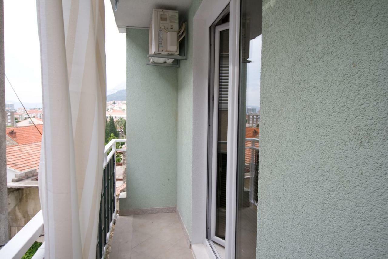 Apartmani Diki มาคาร์สกา ภายนอก รูปภาพ