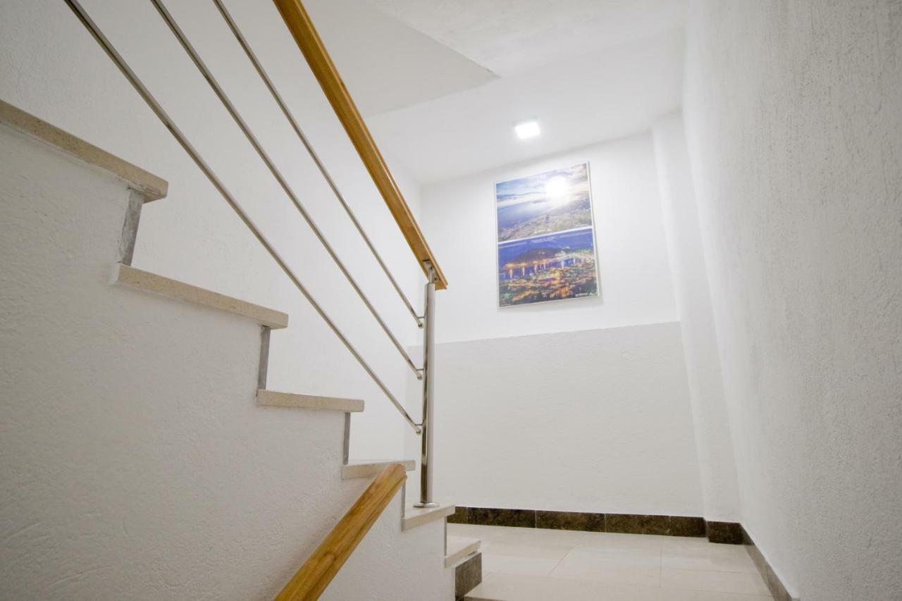 Apartmani Diki มาคาร์สกา ภายนอก รูปภาพ